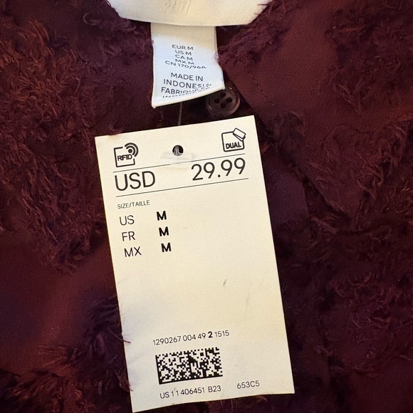 H&M Jacquard Weave Textured Burgundy Button-Up Blouse - Picture 11 of 12